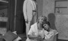 Henriette contracena com seu segundo marido, Delorges Caminha, e Edna Mara em 'Brasileiros em Nova York', em 1959 (Foto Carlos.Cedoc/Funarte)